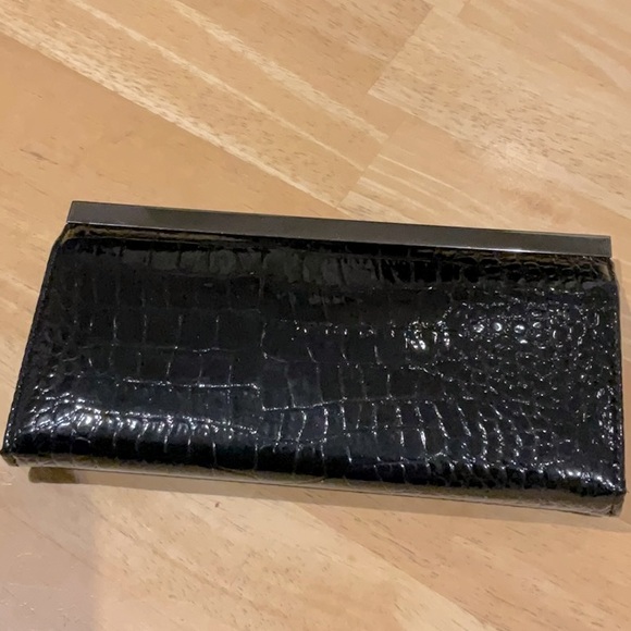 Leather like wallet in like new condition 🧓🏼MT - Picture 2 of 4